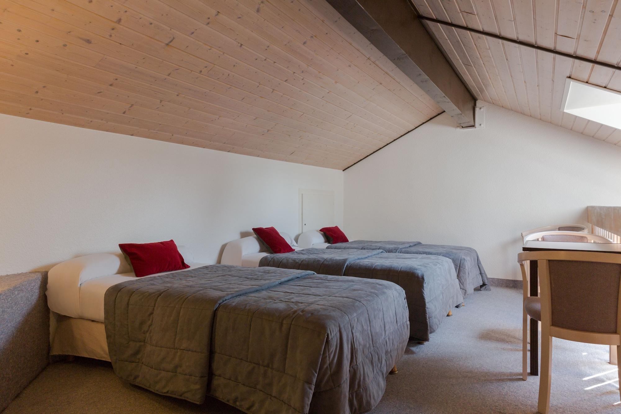 Hotel The Originals City, L'arc-en-ciel, 3*