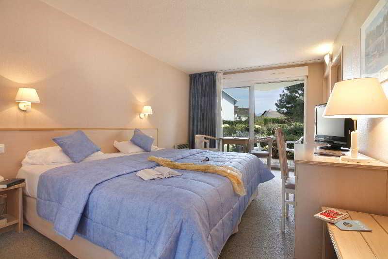 Logis Arc En Ciel Hotel 3*