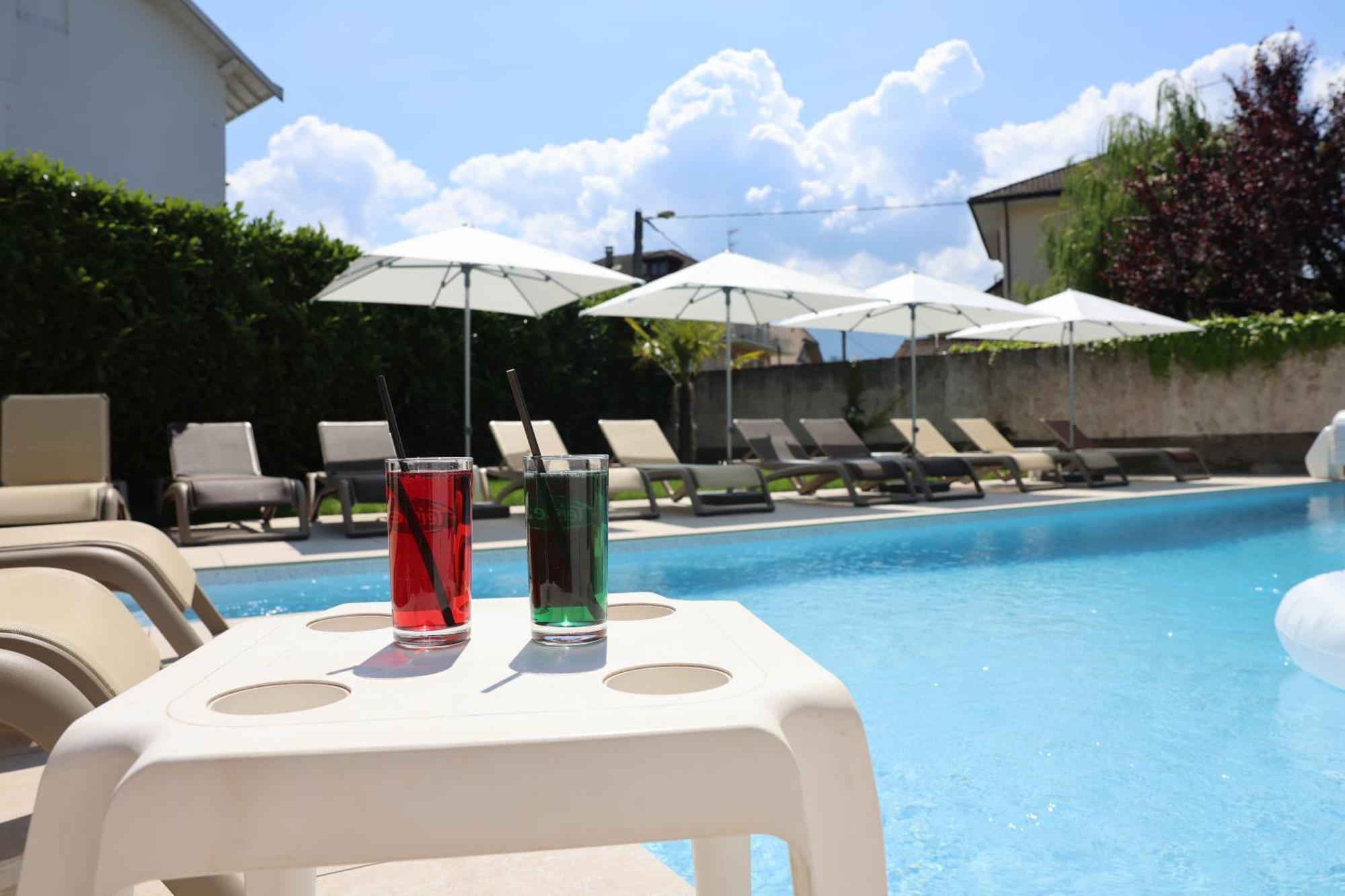 Hotel Logis Arc En Ciel 3*