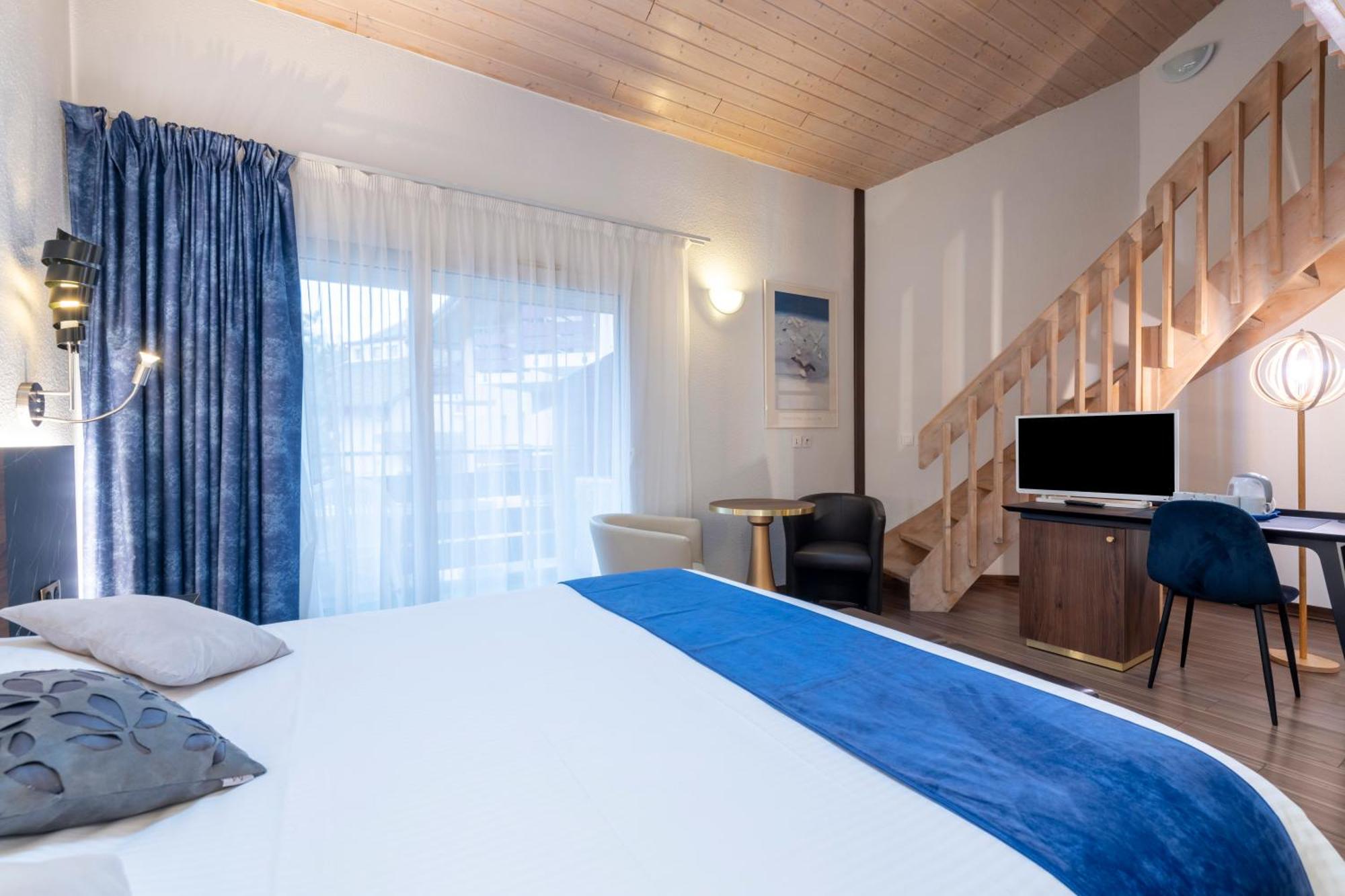 Logis Arc En Ciel Hotel 3*