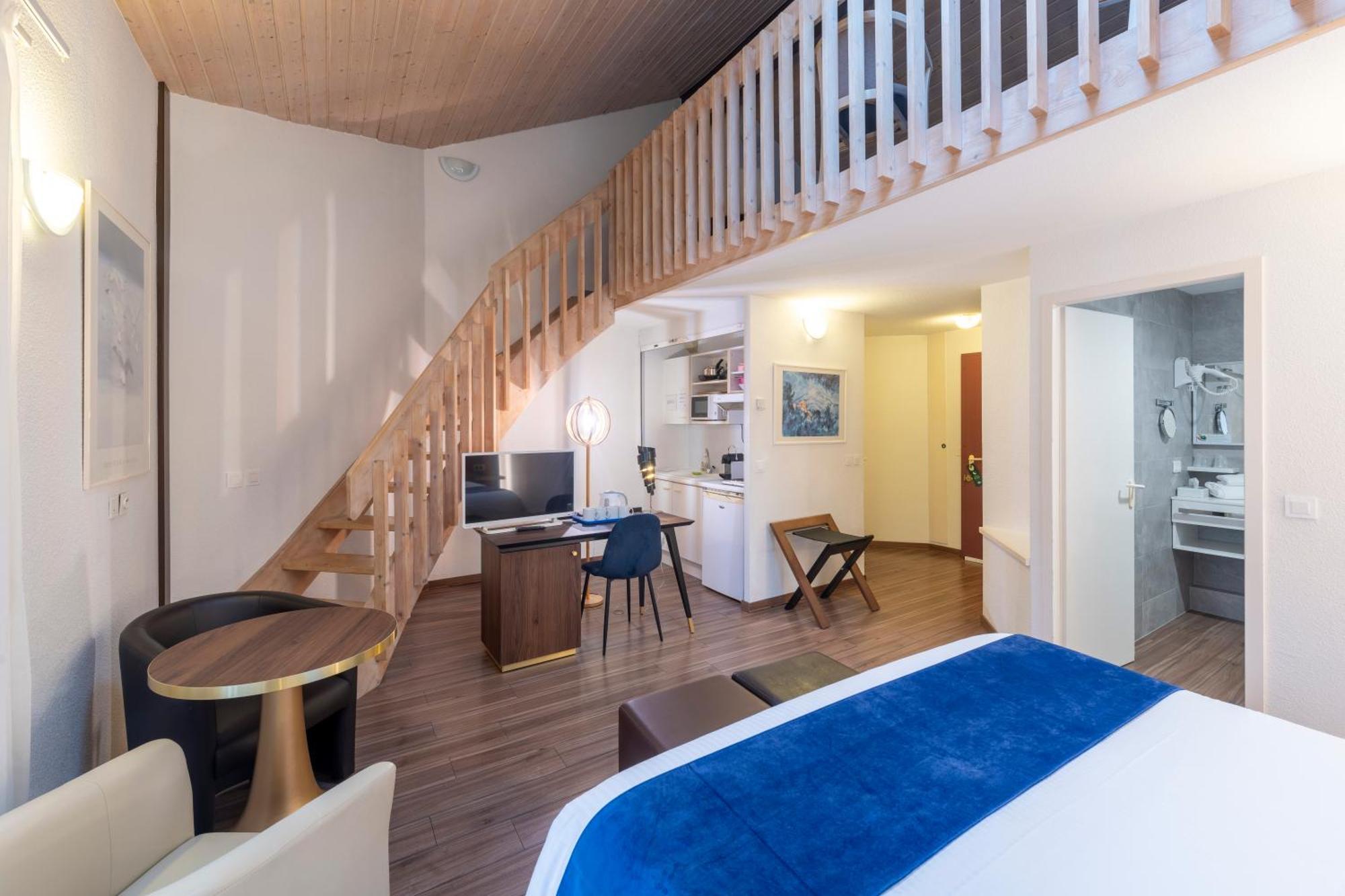 Logis Arc En Ciel Hotel
